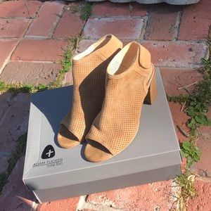 Adam Tucker by Me Too Sandals